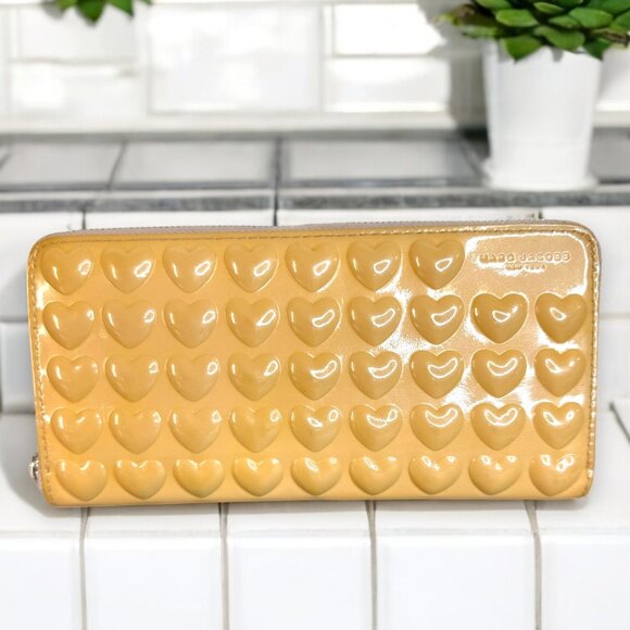 Marc Jacobs Embossed Hearts Patent Leather Continental Wallet - Picture 1 of 11